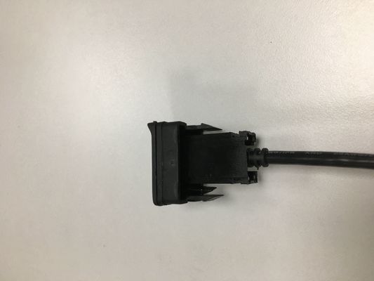 スクエアパネルケーブルワイヤハース 防塵カバー付きの車用USBケーブル